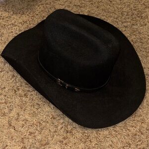 Classic Black Western Cowboy Hat with Buckle Detail- Master Hatters of Texas